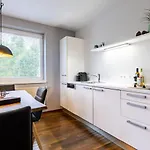 Der Sonnberg Alpinlodges - Mit Seeblick, Privater Sauna Und Self Check-in *