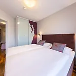 Der Sonnberg Alpinlodges - Mit Seeblick, Privater Sauna Und Self Check-in *