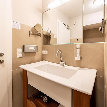 Appartement Der Sonnberg Alpinlodges - Mit Seeblick, Privater Sauna Und Self Check-in