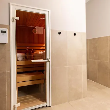 דירה Der Sonnberg Alpinlodges - Mit Seeblick, Privater Sauna Und Self Check-in *